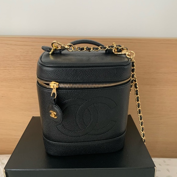 Chanel vintage vanity bag - Picture 6 of 9